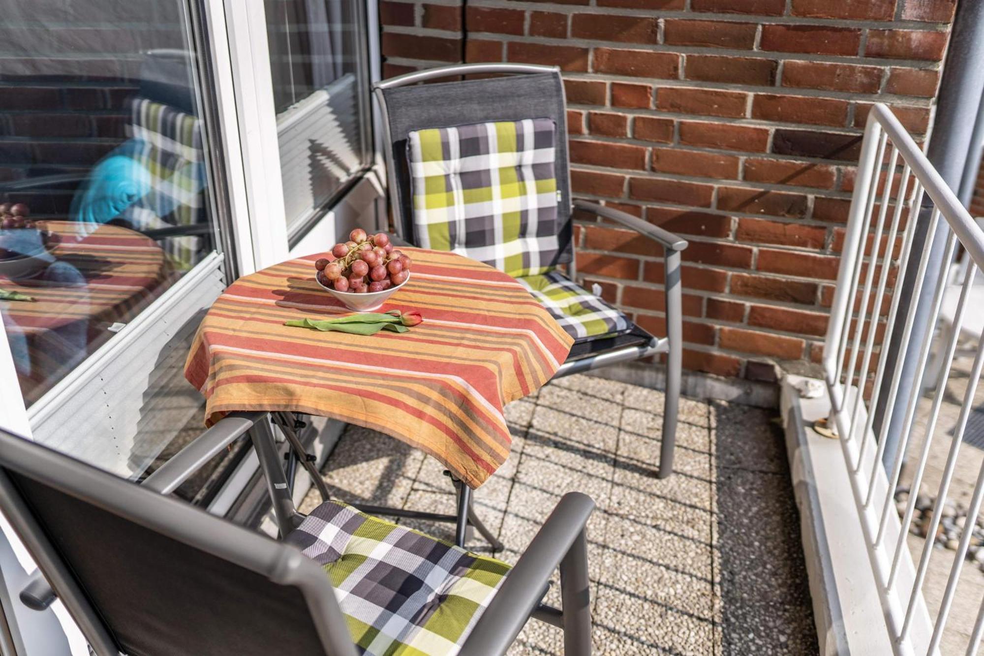 Urlaub Mit Ostseeblick, Schwimmbad, Sauna & Direkte Strandlage Kronsgaard Bagian luar foto